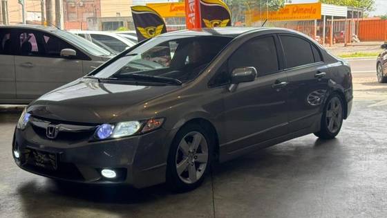 HONDA CIVIC 1.8 EXS 16V FLEX 4P MANUAL HONDA CIVIC 1.8 EXS 16V FLEX 4P MANUAL
